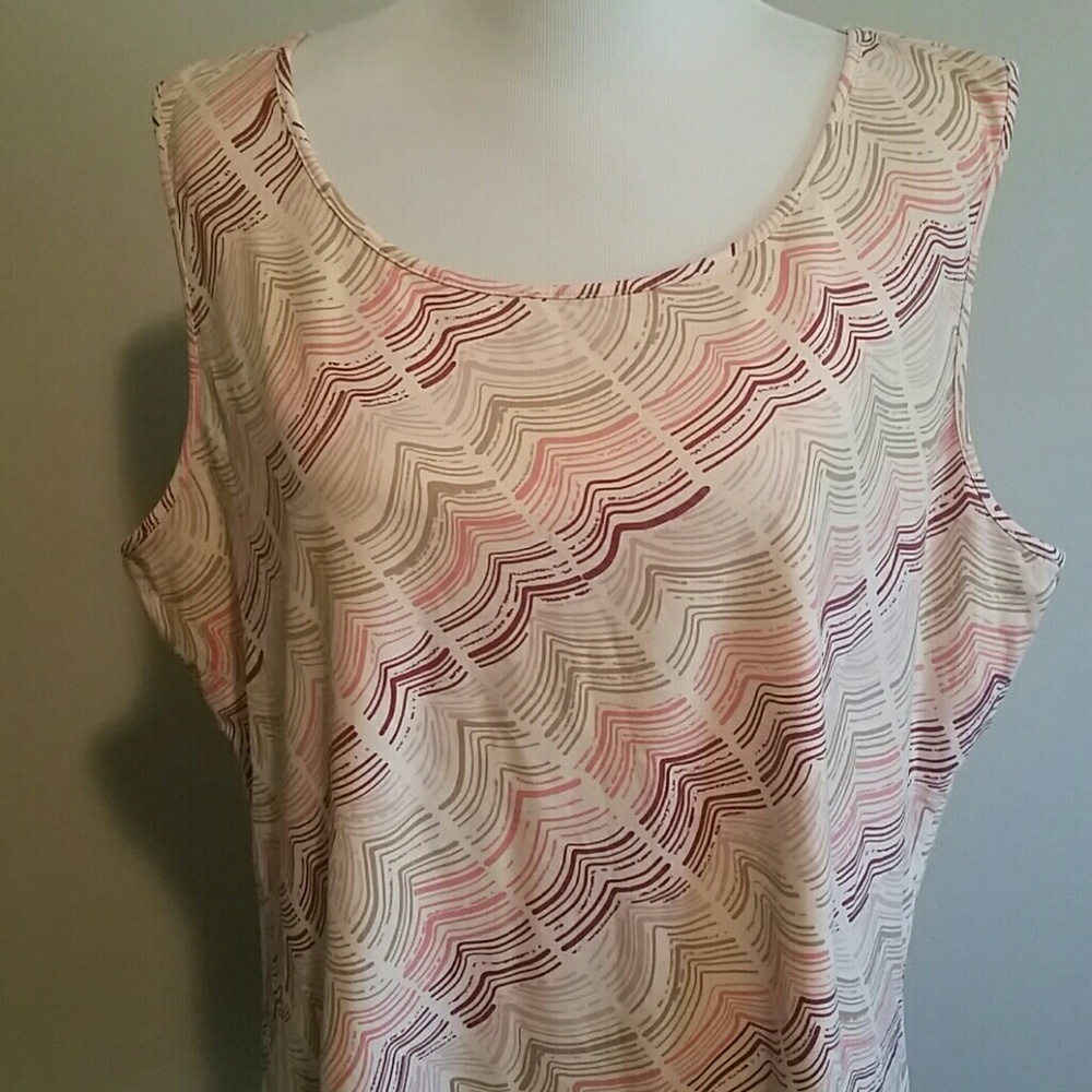Apostrophe sleeveless tank top